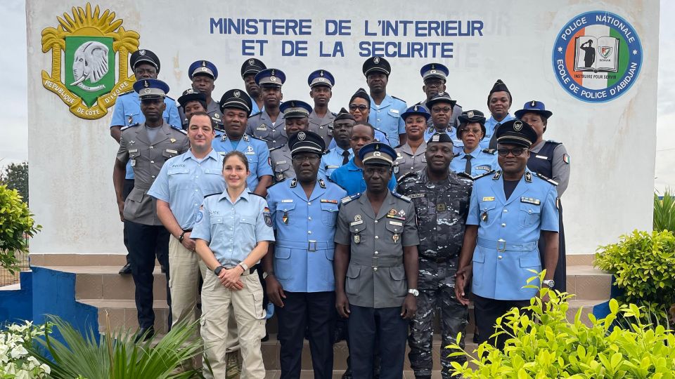 Group photo of the LAFP trainers together with their Ivorian colleagues